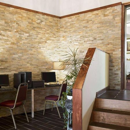 Ramadaby Wyndham Pittsburgh-New Stanton Ξενοδοχείο Εξωτερικό φωτογραφία