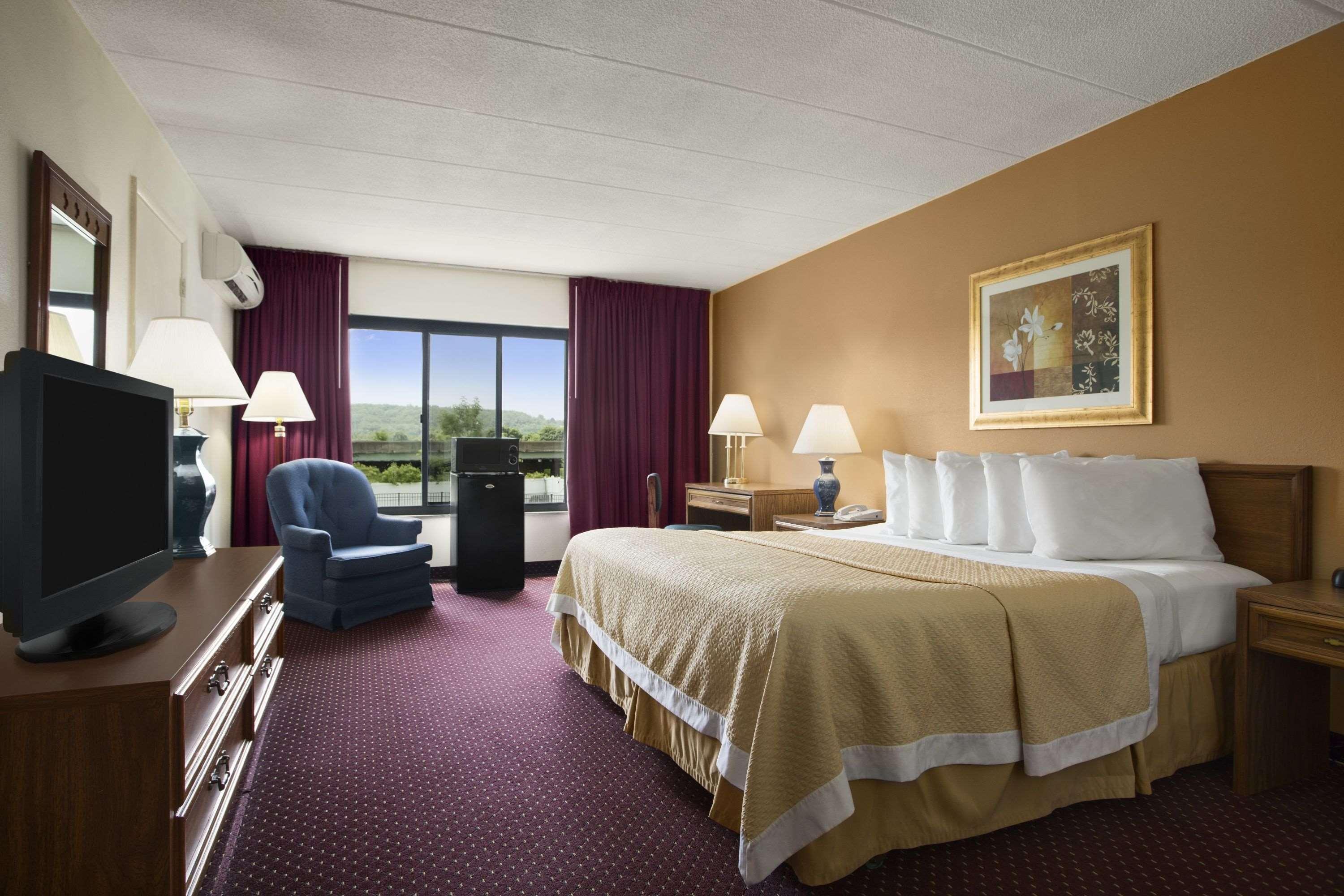 Ramadaby Wyndham Pittsburgh-New Stanton Ξενοδοχείο Εξωτερικό φωτογραφία