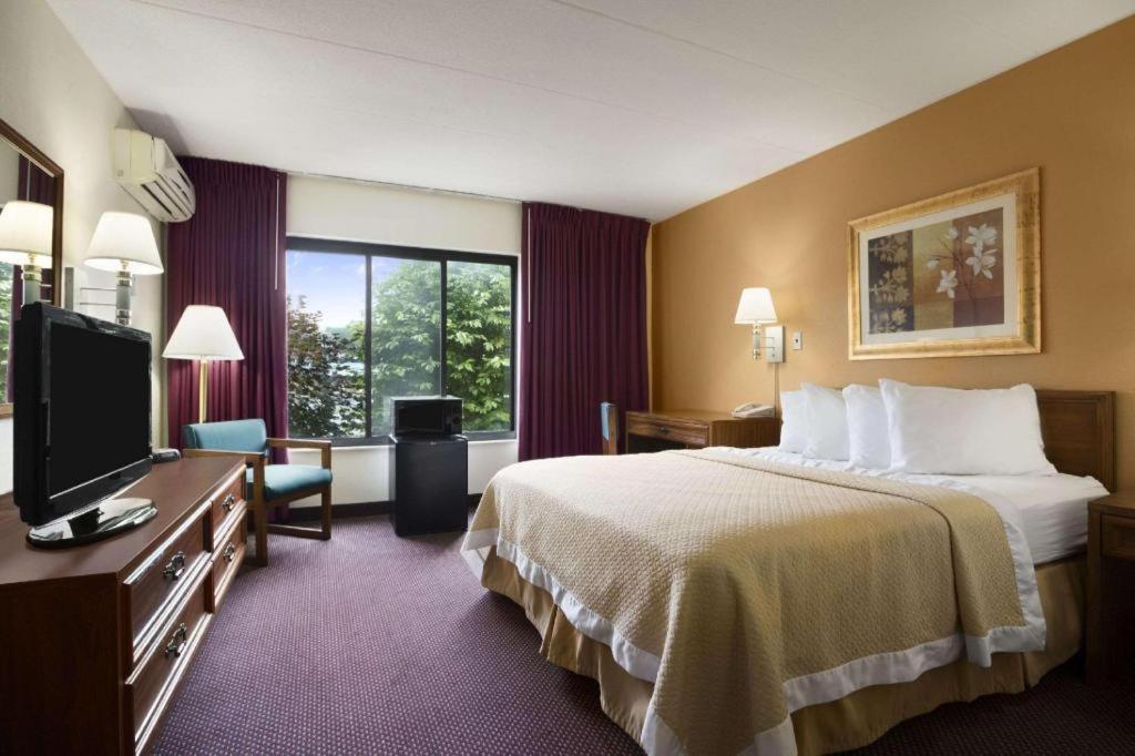 Ramadaby Wyndham Pittsburgh-New Stanton Ξενοδοχείο Εξωτερικό φωτογραφία