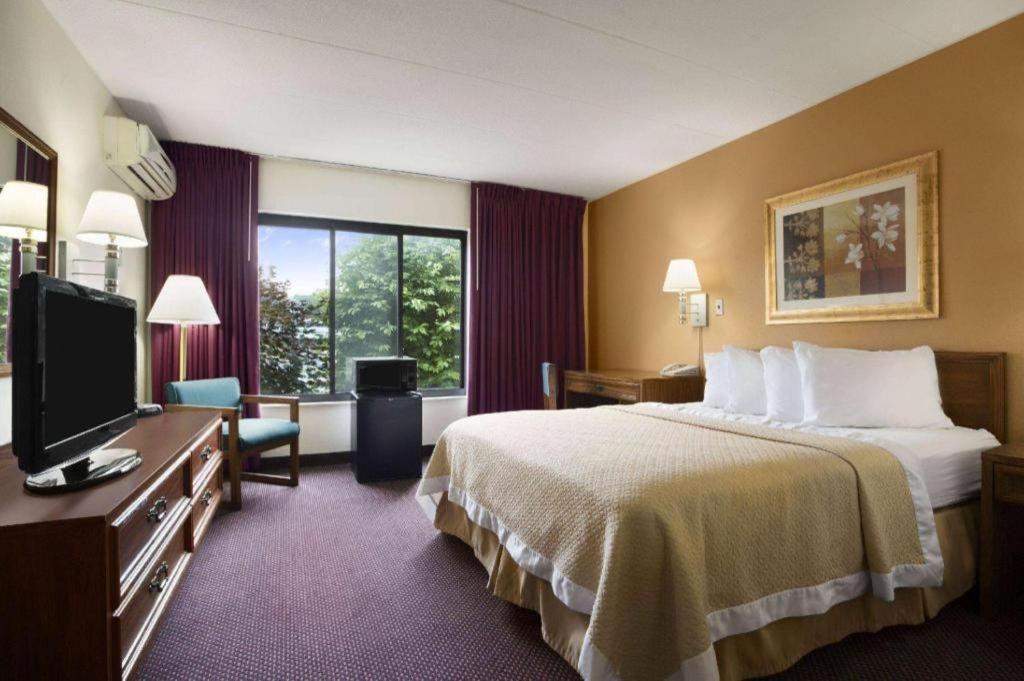 Ramadaby Wyndham Pittsburgh-New Stanton Ξενοδοχείο Εξωτερικό φωτογραφία