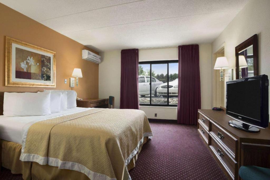 Ramadaby Wyndham Pittsburgh-New Stanton Ξενοδοχείο Εξωτερικό φωτογραφία