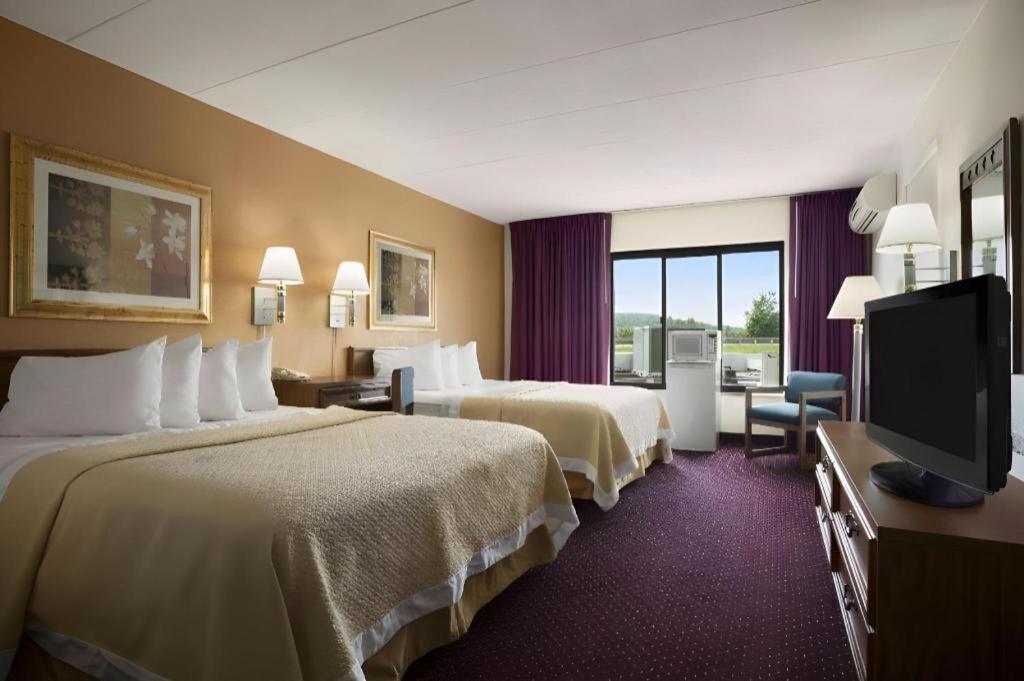 Ramadaby Wyndham Pittsburgh-New Stanton Ξενοδοχείο Εξωτερικό φωτογραφία
