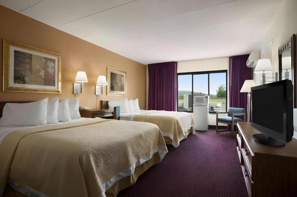 Ramadaby Wyndham Pittsburgh-New Stanton Ξενοδοχείο Εξωτερικό φωτογραφία