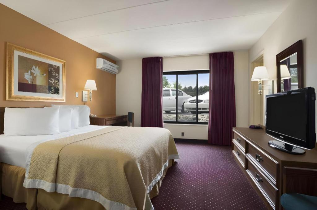 Ramadaby Wyndham Pittsburgh-New Stanton Ξενοδοχείο Εξωτερικό φωτογραφία